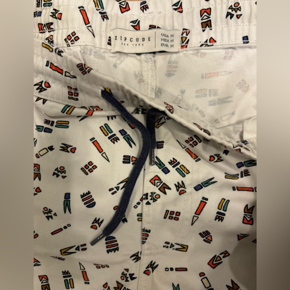 Zipcode Shorts Animals White Pull On Elastic Sz Med Mens - Picture 3 of 4